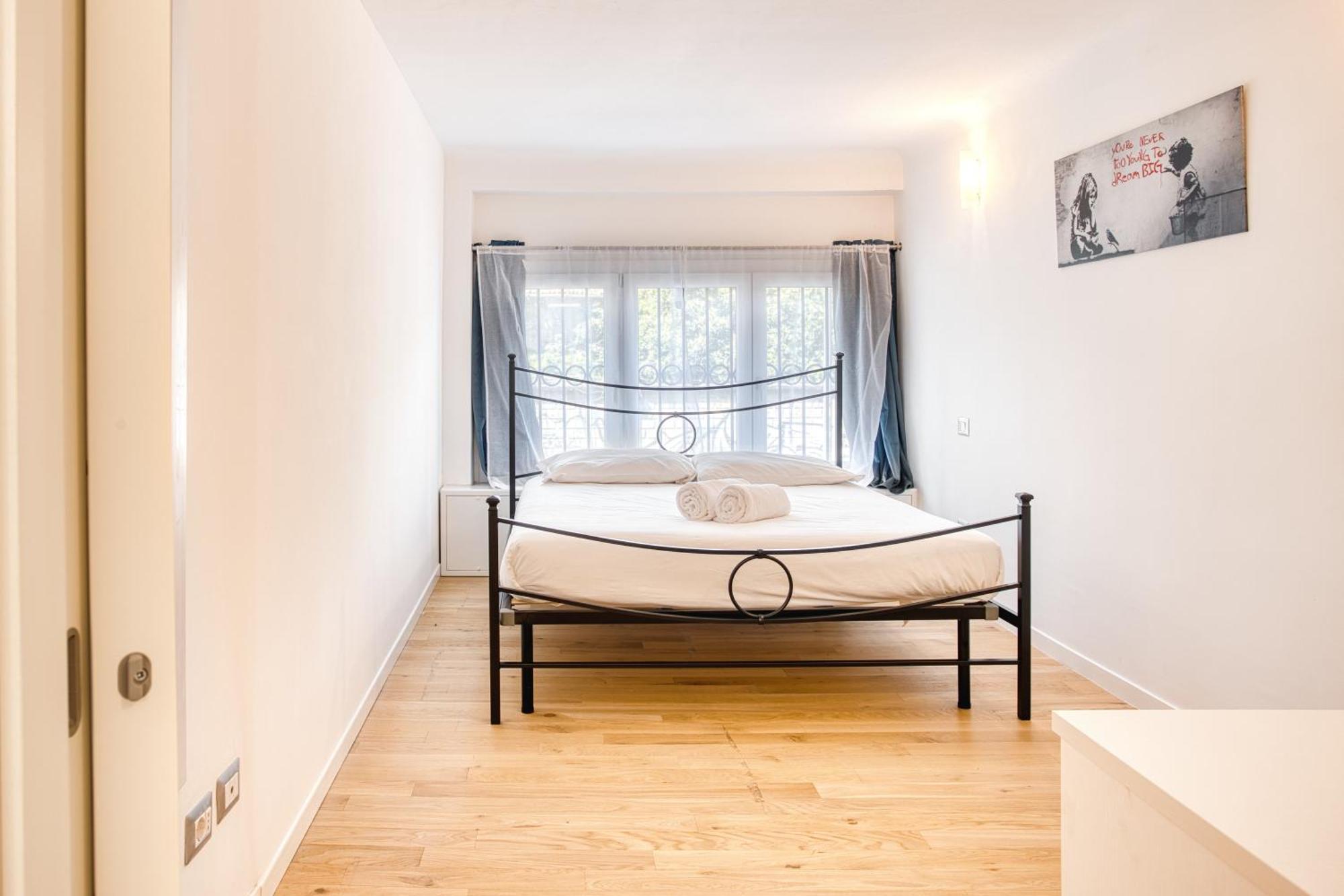 Walk To Navigli - Via Gola - 2 Bedrooms Apt ميلان المظهر الخارجي الصورة