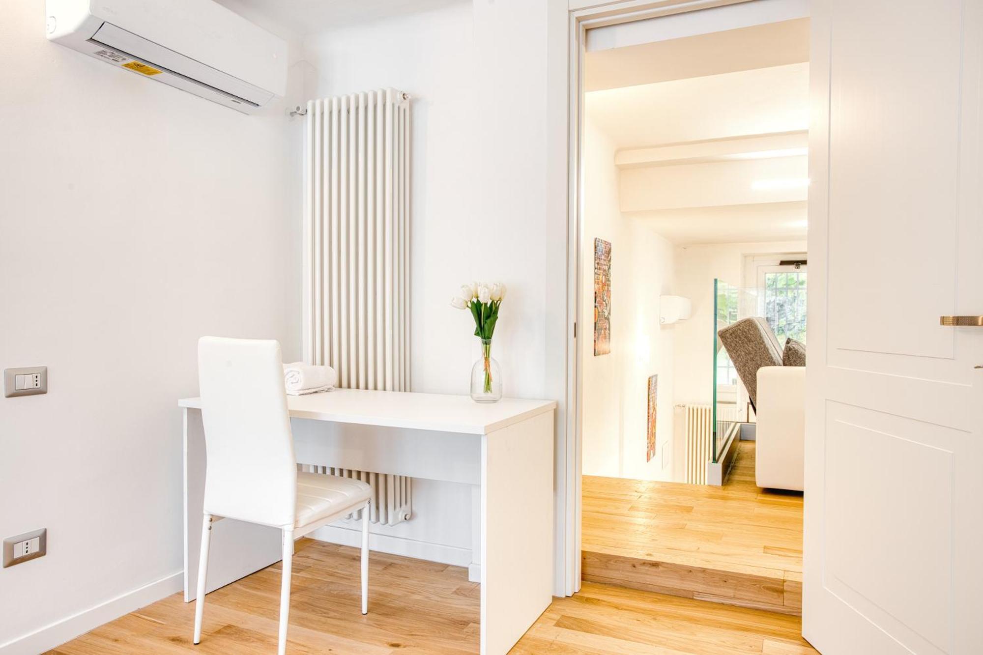 Walk To Navigli - Via Gola - 2 Bedrooms Apt ميلان المظهر الخارجي الصورة