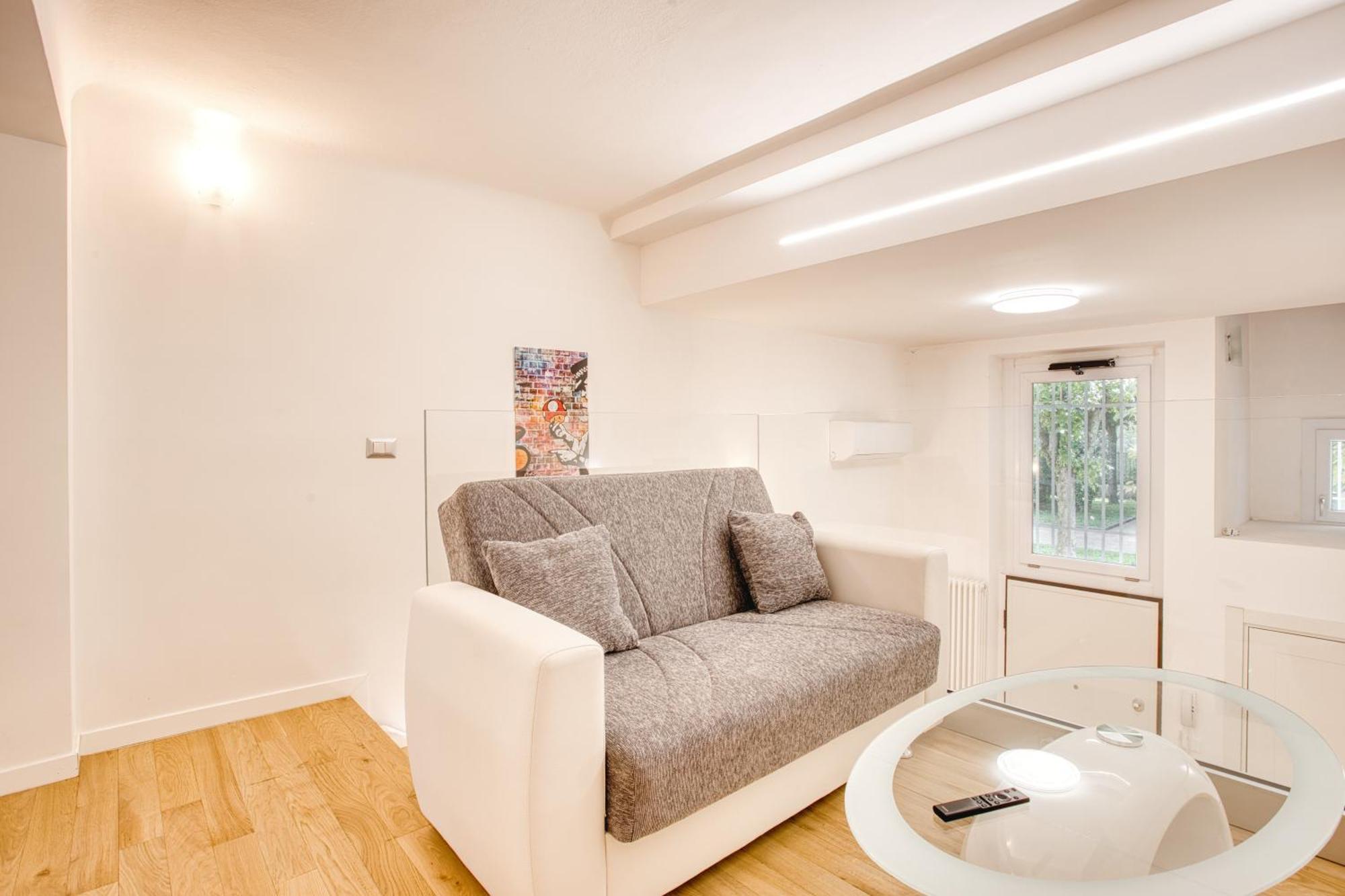 Walk To Navigli - Via Gola - 2 Bedrooms Apt ميلان المظهر الخارجي الصورة
